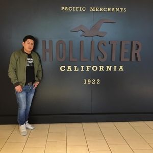 Meet your Posher, Edwin